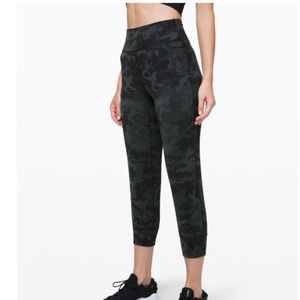 Align Jogger Crop 23” Camo